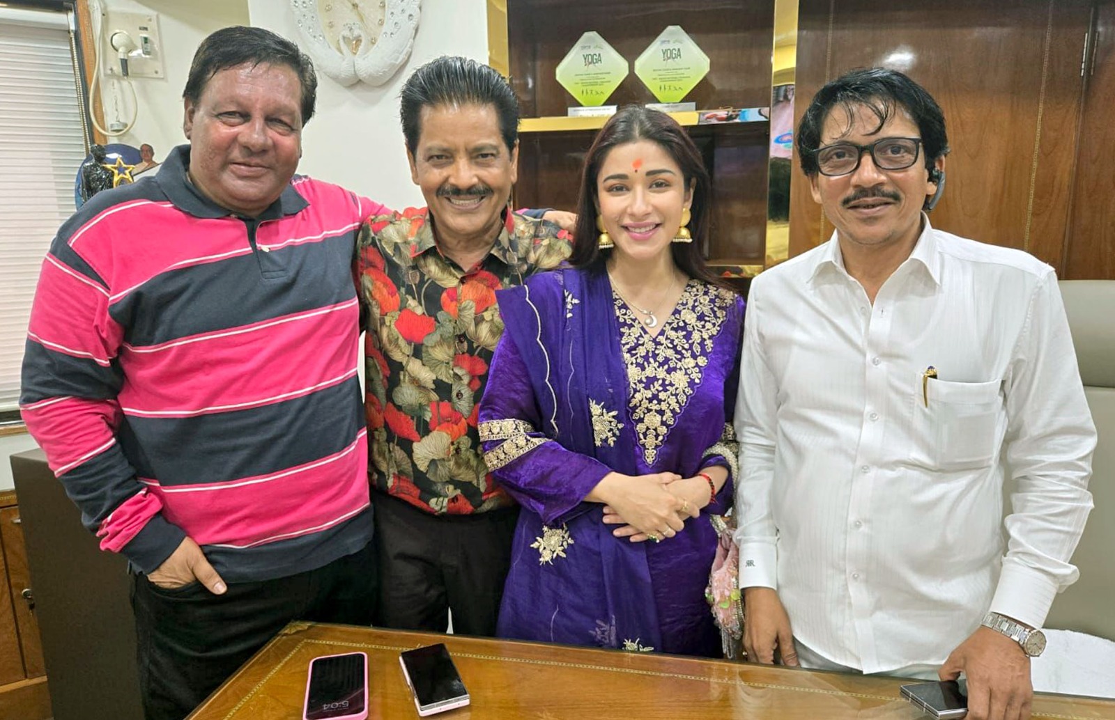 Ranjeet, Udit Narayan & Nyrraa M Banerji Grace Ronnie Rodrigues’s Spectacular Diwali Bash