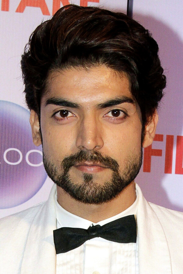 Tum Mere Ho Review: 3.5 Moons for Gurmeet's Big-Screen Romance